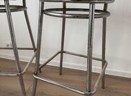 Grajewo ogłoszenia: Sprzedam dwa krzesła barowe. Do renowacji. 
2 szt. 100zł - zdjęcie