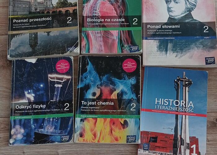 Grajewo ogłoszenia: Sprzedam książki do 1 i 2 liceum, technikum