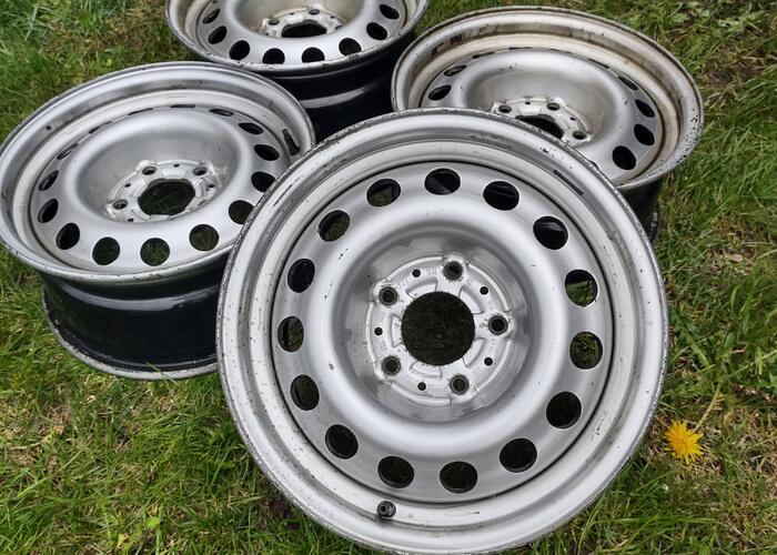 Grajewo ogłoszenia: Sprzedam felgi  15 aluminiowe do BMW
