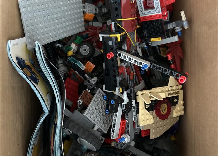 Grajewo ogłoszenia: Sprzedam pudło z mix lego.