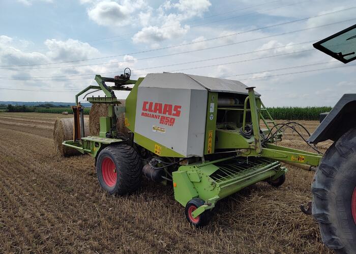 Grajewo ogłoszenia: Sprzedam prasoowijarke Claas Rollant 250 Roto Cut. 
Stan dobry, w...