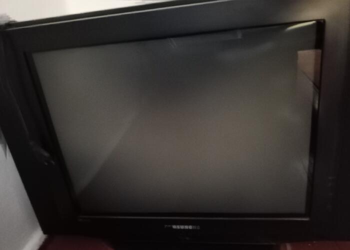 Grajewo ogłoszenia: Sprzedam sprawny działający telewizor Samsung.